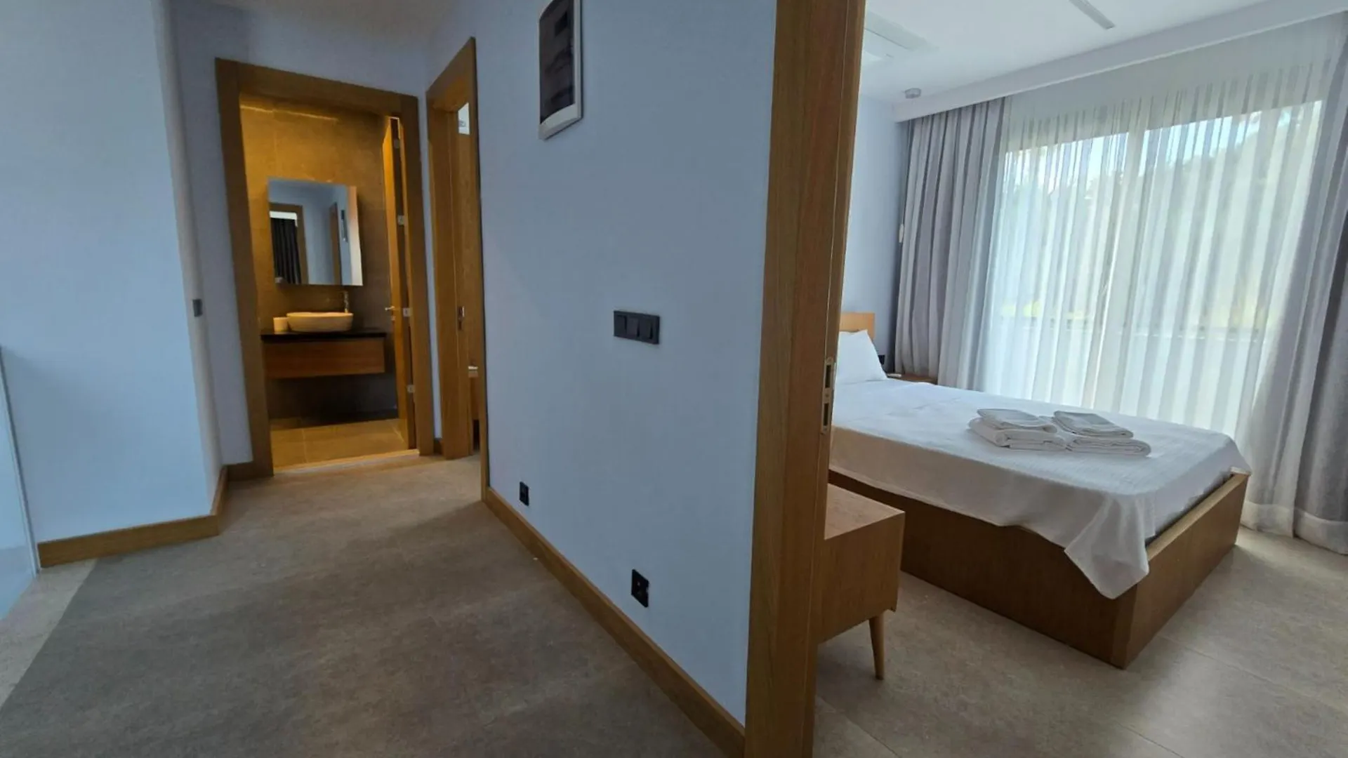 Ayayorgi Sueper Havuzlu Yeni Villa Çeşme
