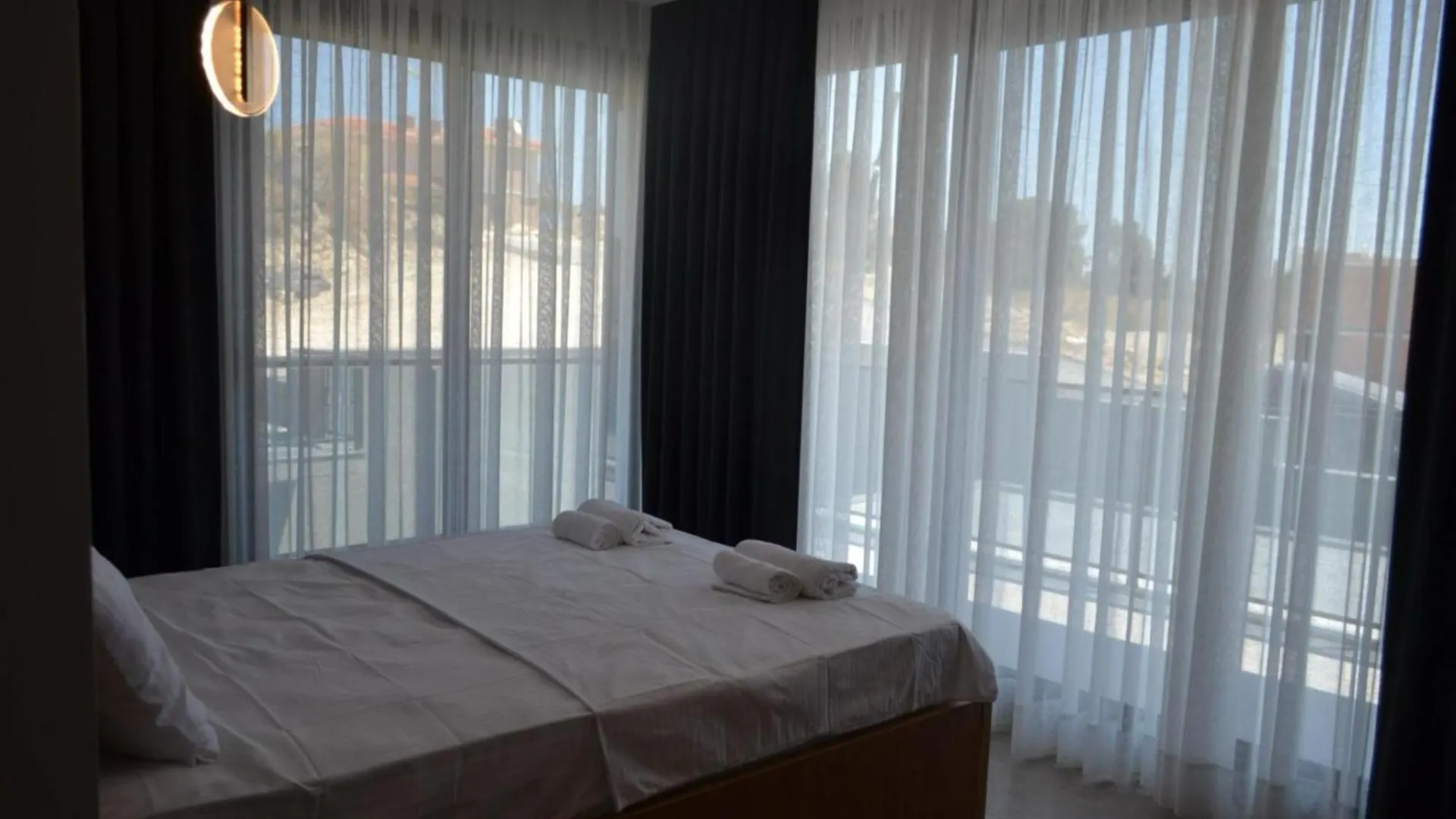 Ayayorgi Sueper Havuzlu Yeni Villa Çeşme
